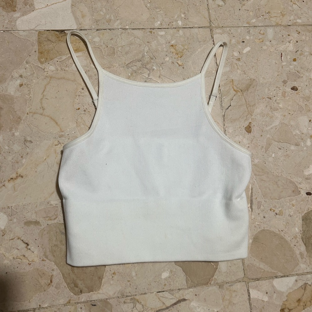 White seamless crop top with high neck